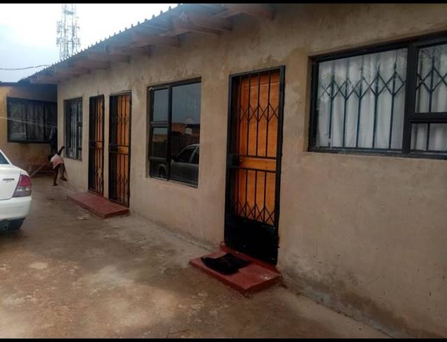 5 BEDROOM HOUSE FOR SALE IN RONDEBULT